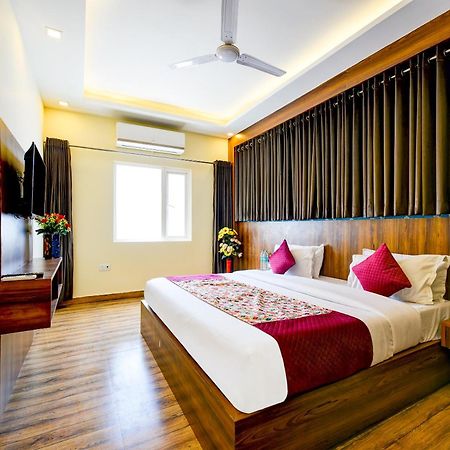 Rosewood Suites A Family Hotel Near Delhi Airport Yeni Delhi Dış mekan fotoğraf