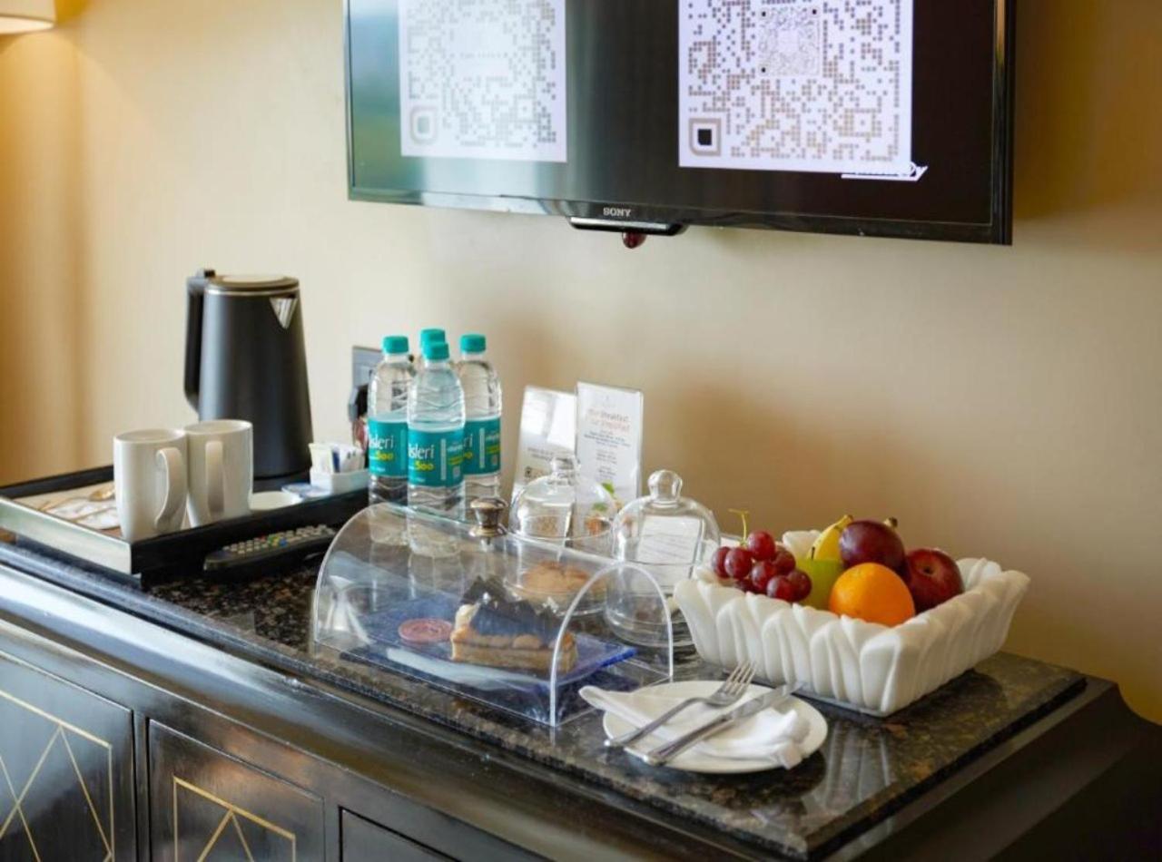 Rosewood Suites A Family Hotel Near Delhi Airport Yeni Delhi Dış mekan fotoğraf