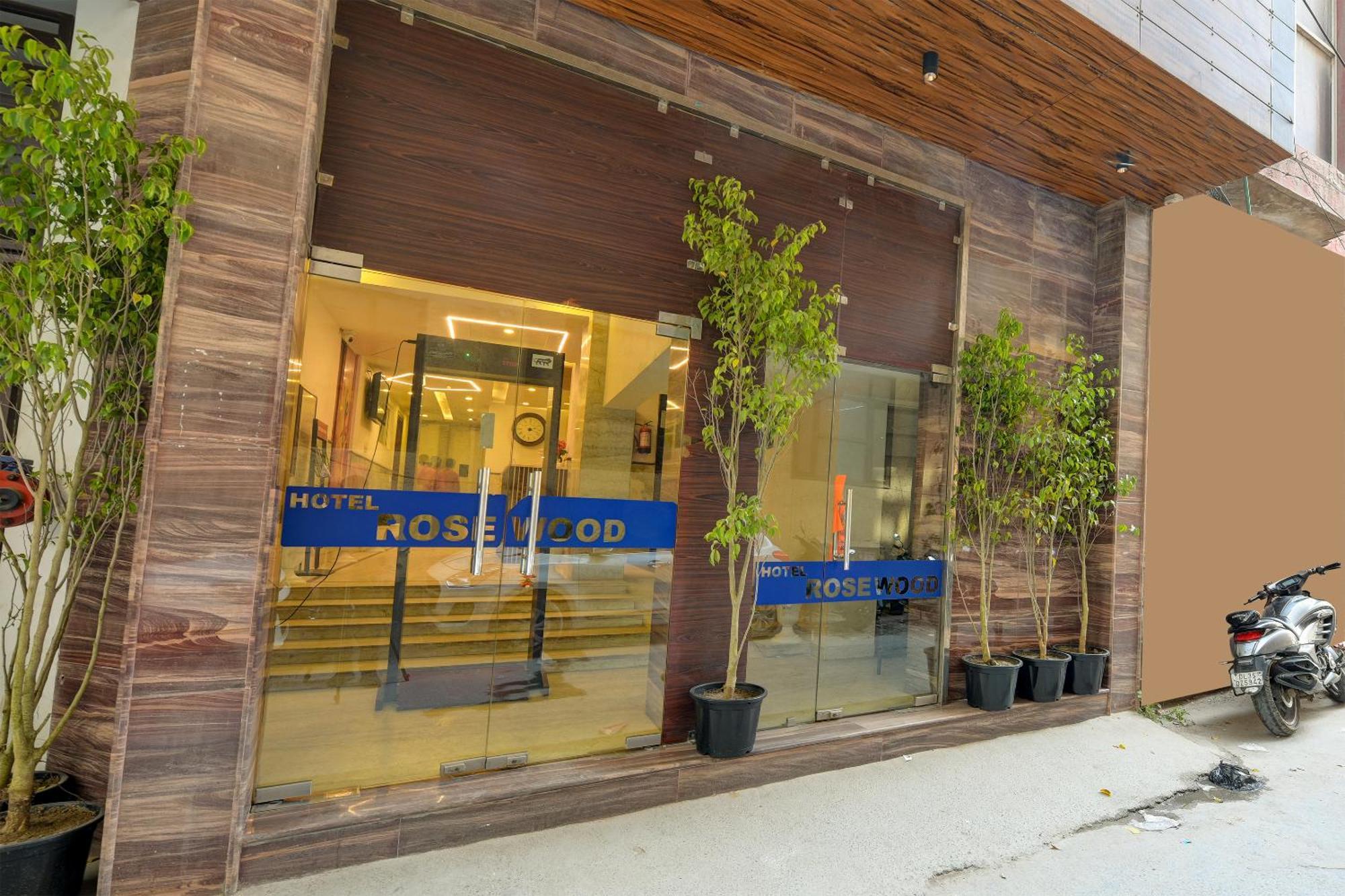 Rosewood Suites A Family Hotel Near Delhi Airport Yeni Delhi Dış mekan fotoğraf
